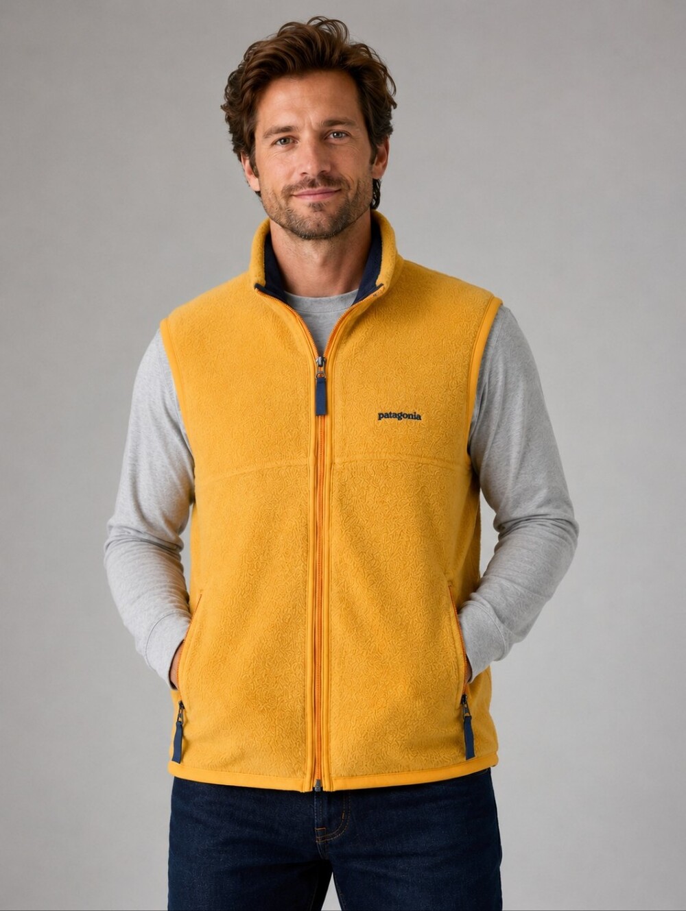 Patagonia Synchilla Yellow Polyester Sherpa Zip Up Vest. Mens Small
